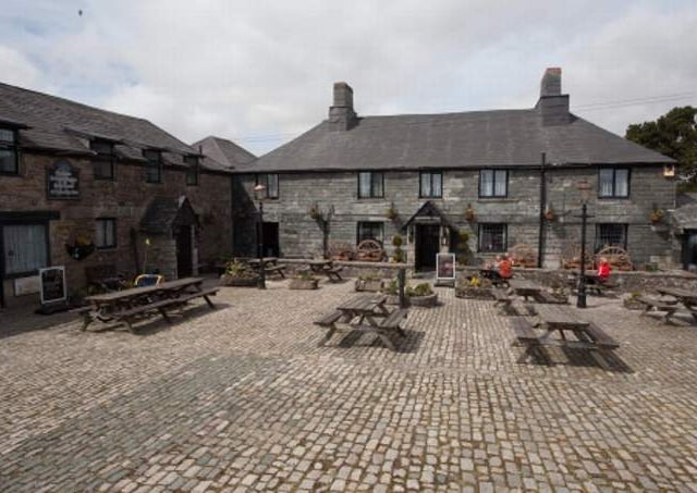 Jamaica Inn' has banned hunts from meeting there after 100 years