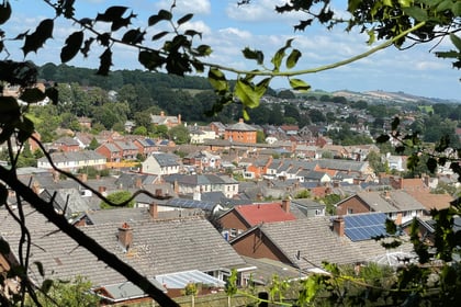 Rooftops and car parks can meet half solar targets, finds CPRE
