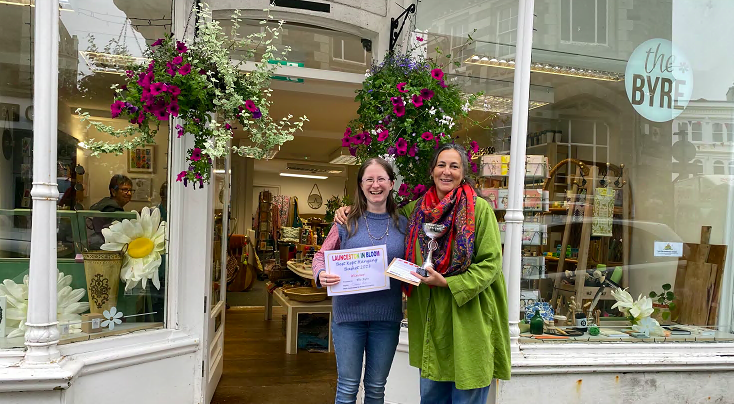 Sarah Bradley at The Byre in Broad Street won ‘Best Kept Hanging Basket’ 