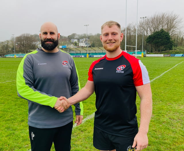 Chapman joins Cornish Pirates on loan