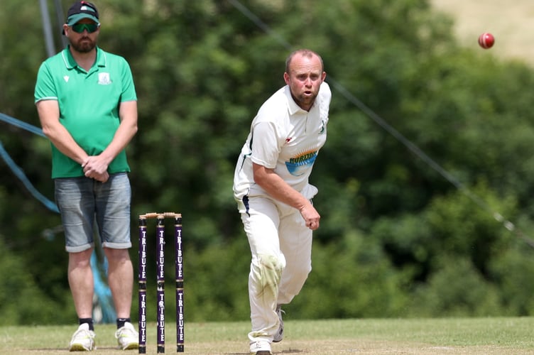 Luckett opening bowler Martin Hunn delivers during Saturday's clash with Roche Seconds. Picture: Glen Rogers