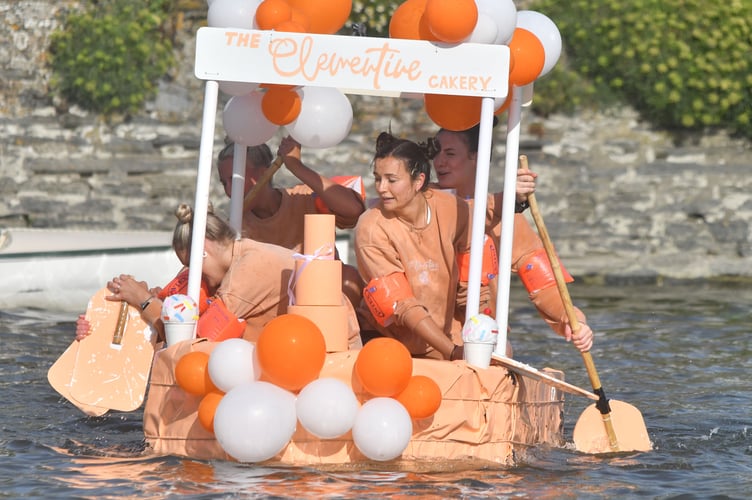 The Clementine Cakery of Wadebridge having fun on the water