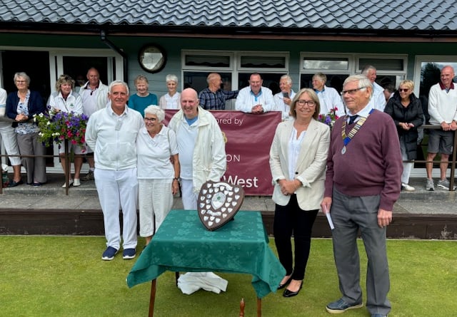 Awards presented at Bradworthy Bowling Club's event sponsored by Allison Homes South West