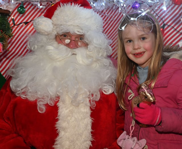 Large crowds enjoy festive treats 