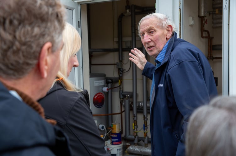 Cllr Martyn Alvey visits Kehelland to see how homes and buildings have converted to using hydrotreated vegetable oil for heating